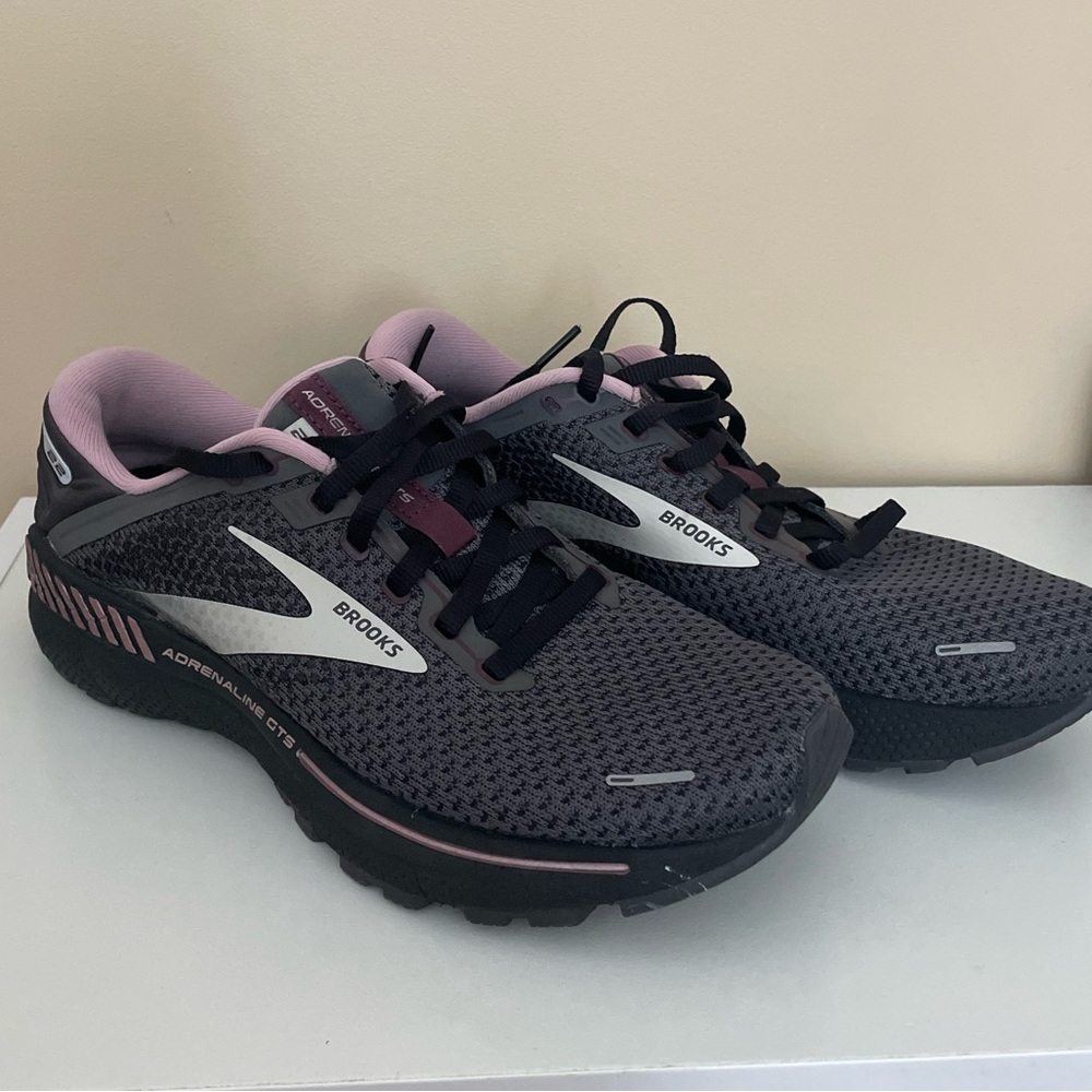 Brooks Athletic shoes
